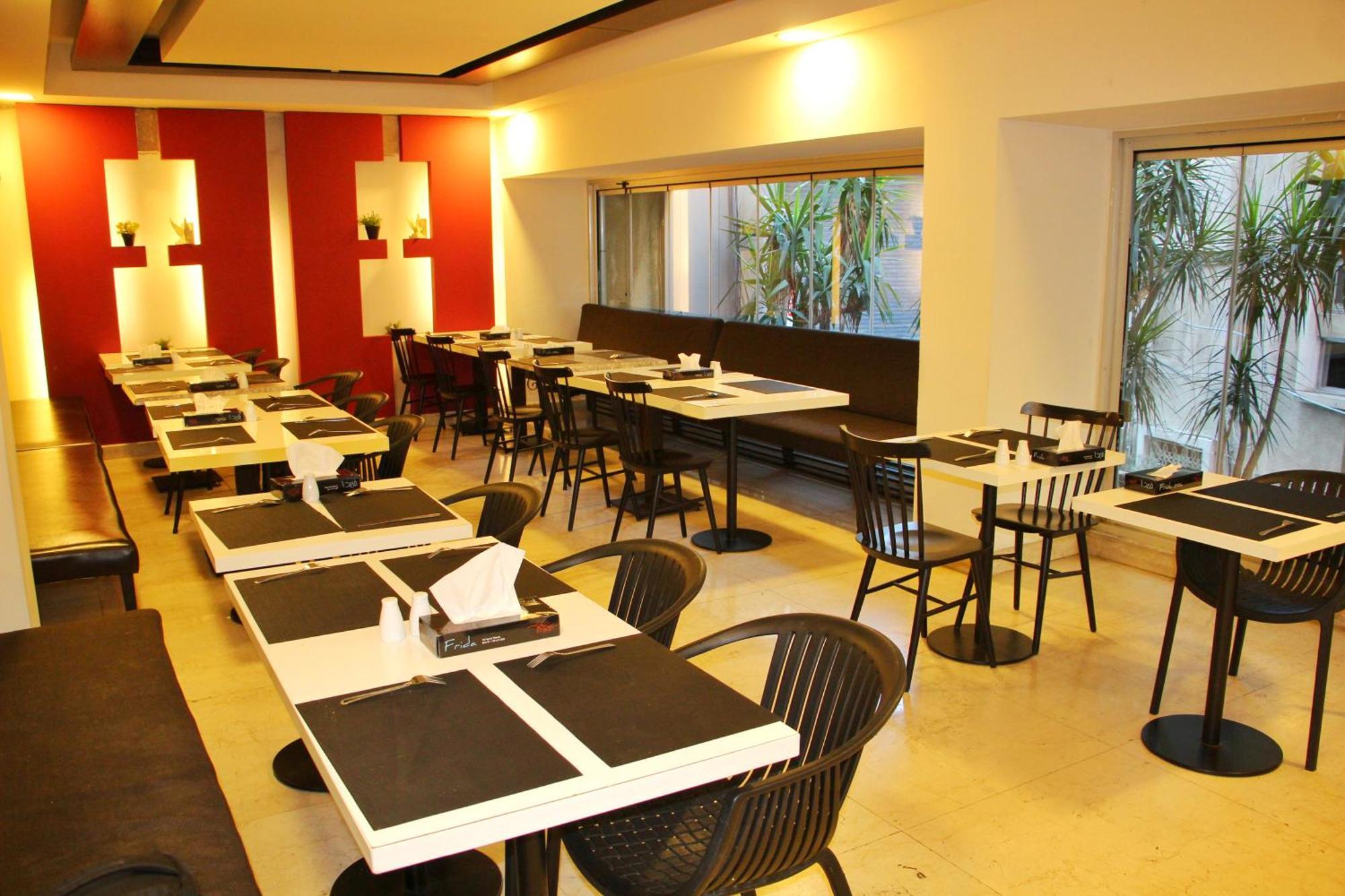 Le Marly Hotel Бейрут Екстериор снимка